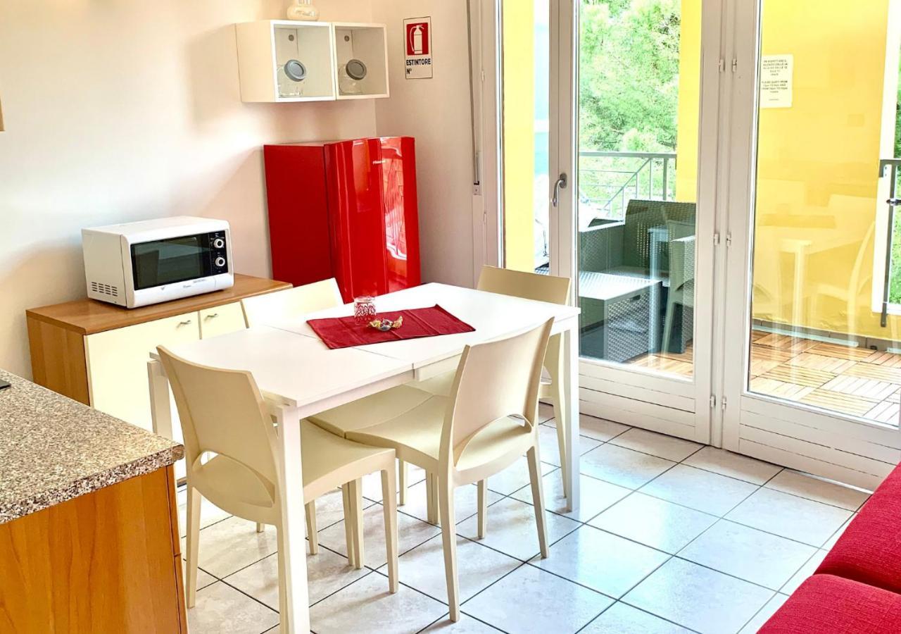 Gardalakeapartment A Сірміоне Екстер'єр фото