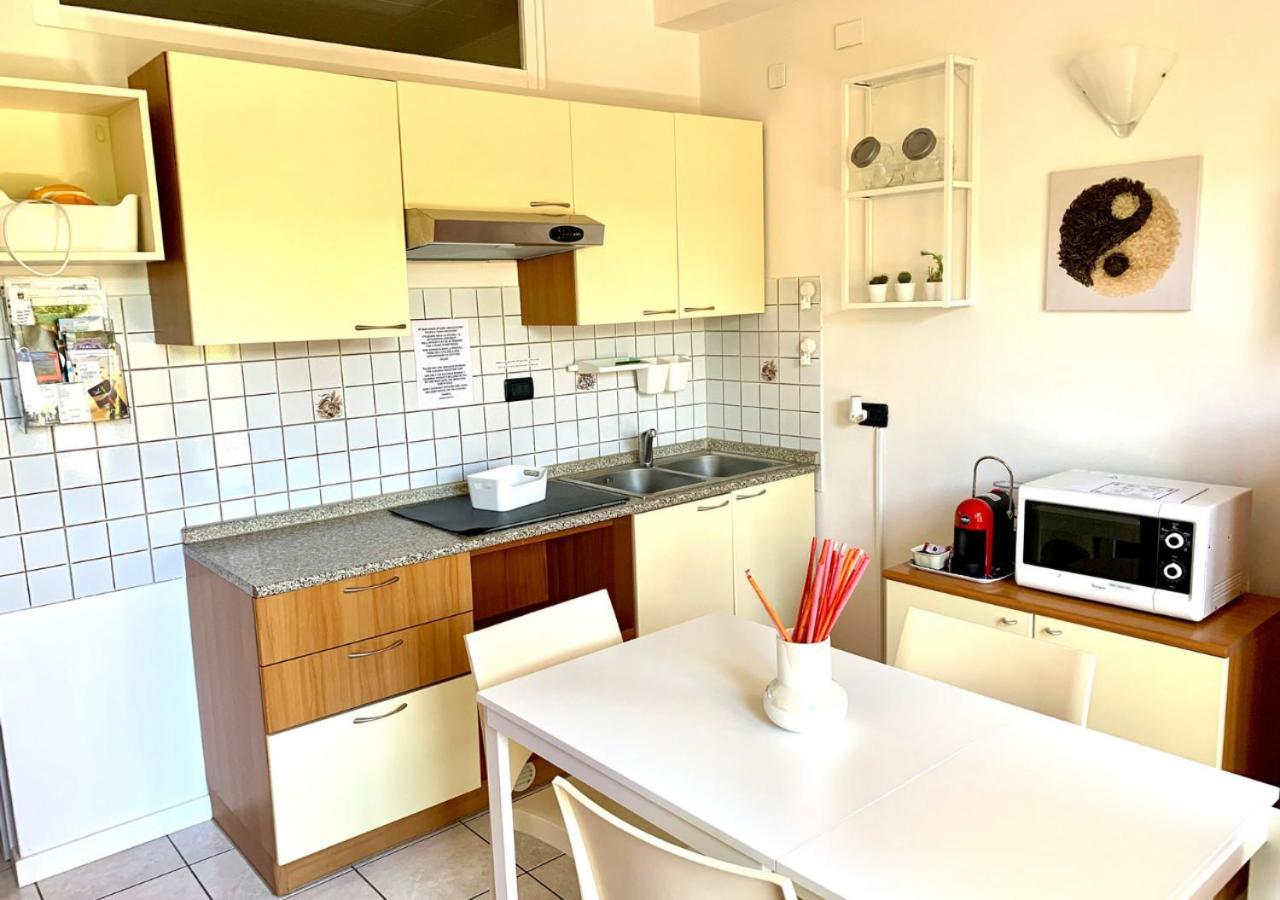 Gardalakeapartment A Сірміоне Екстер'єр фото
