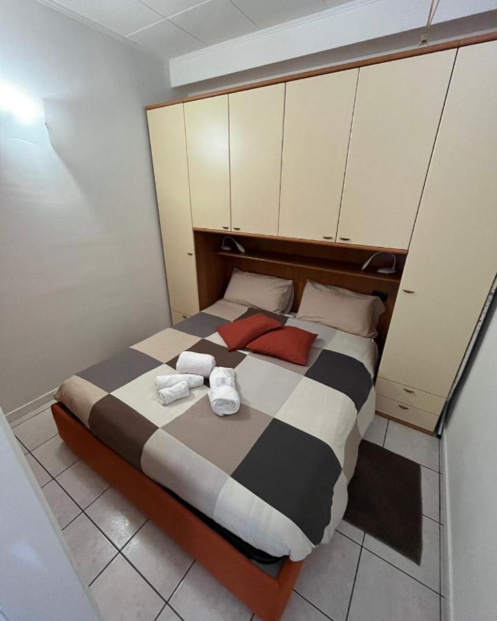Gardalakeapartment A Сірміоне Екстер'єр фото
